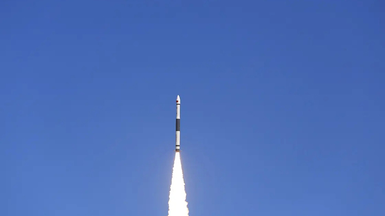 一箭双星：我国成功发射“泉城一号”低轨导航试验卫星