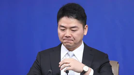 刘强东转让京东物流、京东健康各45%股权，京东物流股价大跌超8.69%