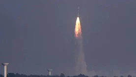 印度极地卫星运载火箭成功发射一箭9星