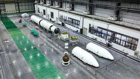 力箭一号遥二运载火箭在中科宇航产业化基地开展总装与测试工作