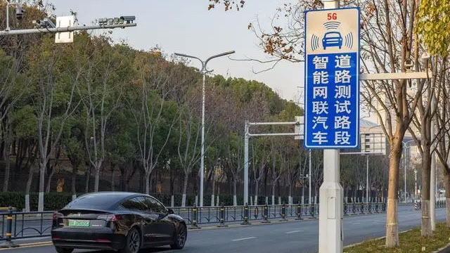 武汉智能网联汽车开放测试道路超750公里