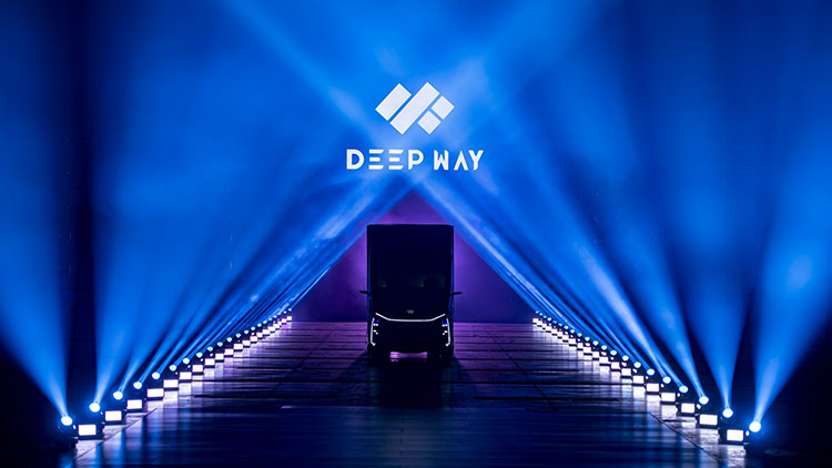 DeepWay与激光雷达企业Innovusion在上海车展达成智慧货运领域战略合作