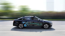 现代汽车集团L4级自动驾驶汽车首次在沪获牌，并开启道路测试