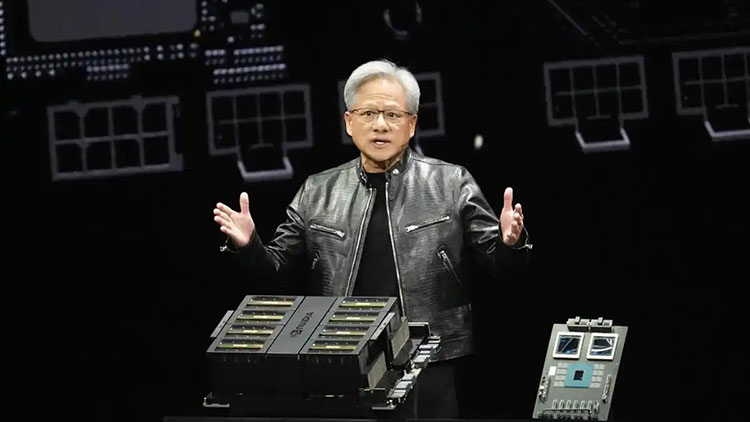 黄仁勋：全球一半AI人才都是中国人，美相关限制令是个错误