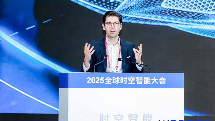 WGDC2025 | HERE: The model of "hardware prototype before software development" has changed, and future maps will be a combination of human navigation maps and high-precision machine perception maps