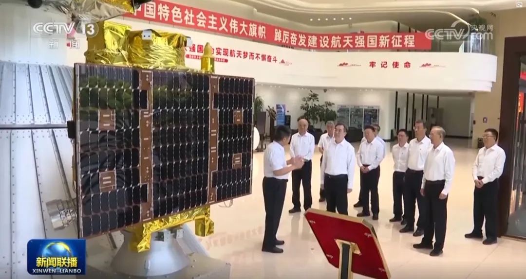 Ding Xuexiang, member of the Standing Committee of the Political Bureau of the Communist Party of China Central Committee and Vice Premier of the State Council, visited Changguang Satellite for research
