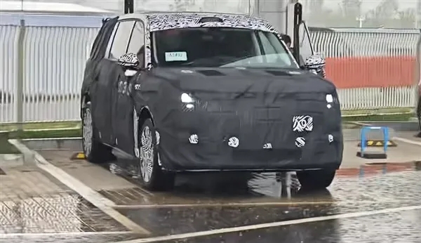 Enter the ideal Huawei comfort zone! Xiaomi Kunlun N3 Disguised Car Road Test Exposed: Extremely Large Body Size