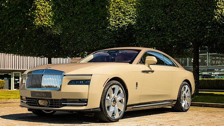 陳震透露勞斯萊斯車禍原因：用了輔助駕駛