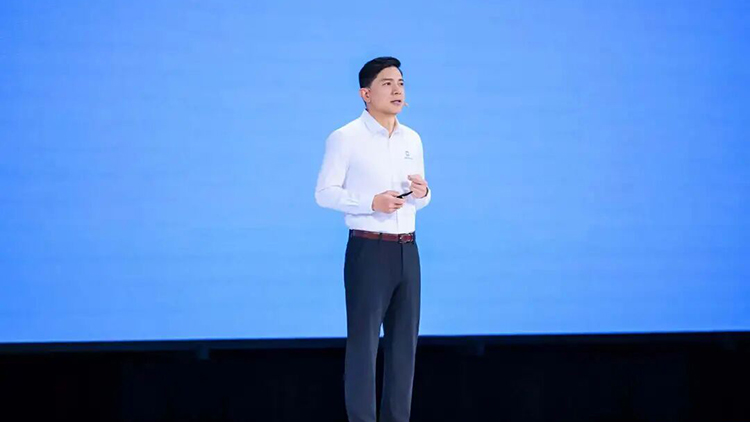 李彦宏：未来全球日活智能体数将超过100亿