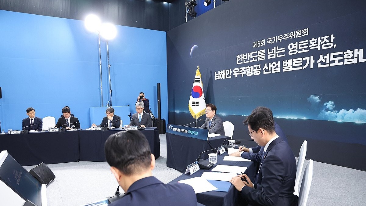 South Korea fully bets on space economy, moon landing plan advanced by two years, creating 'Korean version of Starlink' | think tank observation